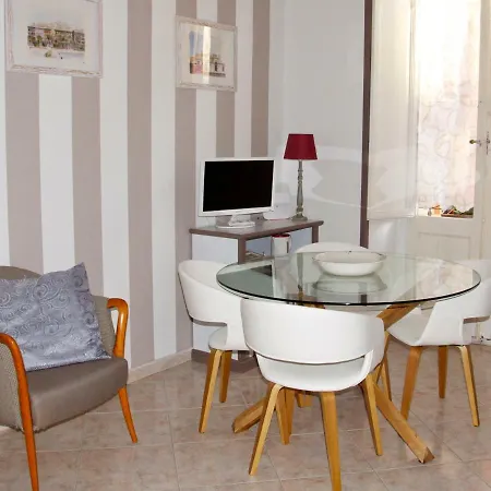 New Romantic Suite Cagliari Esterno foto